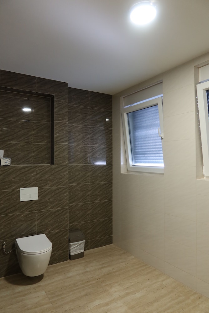 Family Studio Suite, 1 Bedroom, Hill View photo 2