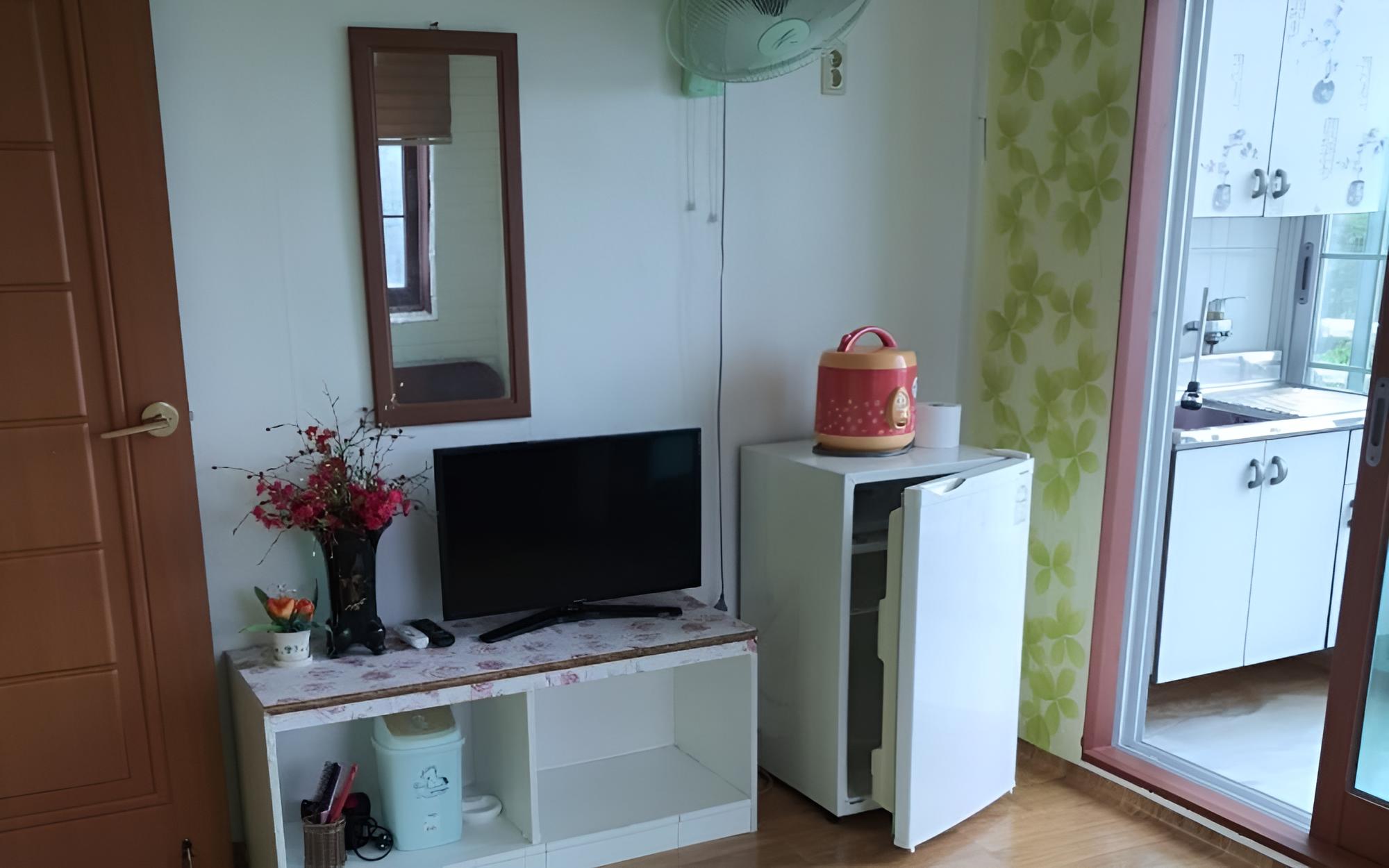 Room (Sea 7)
