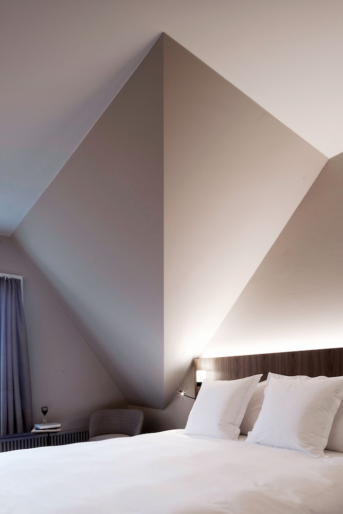 Double Room (Bijou)