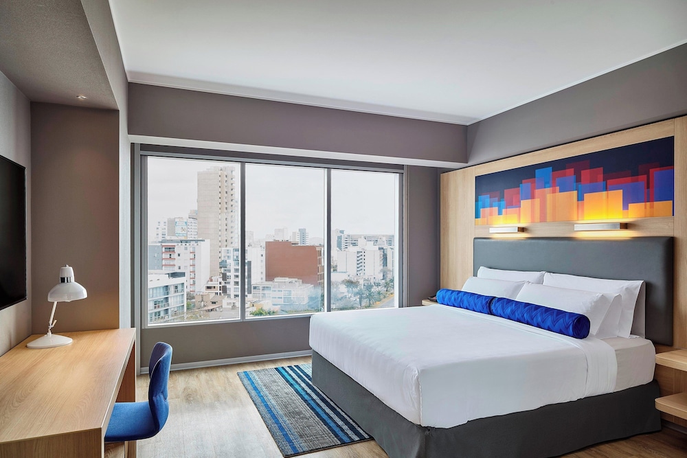 Grand Room, 1 King Bed photo 2