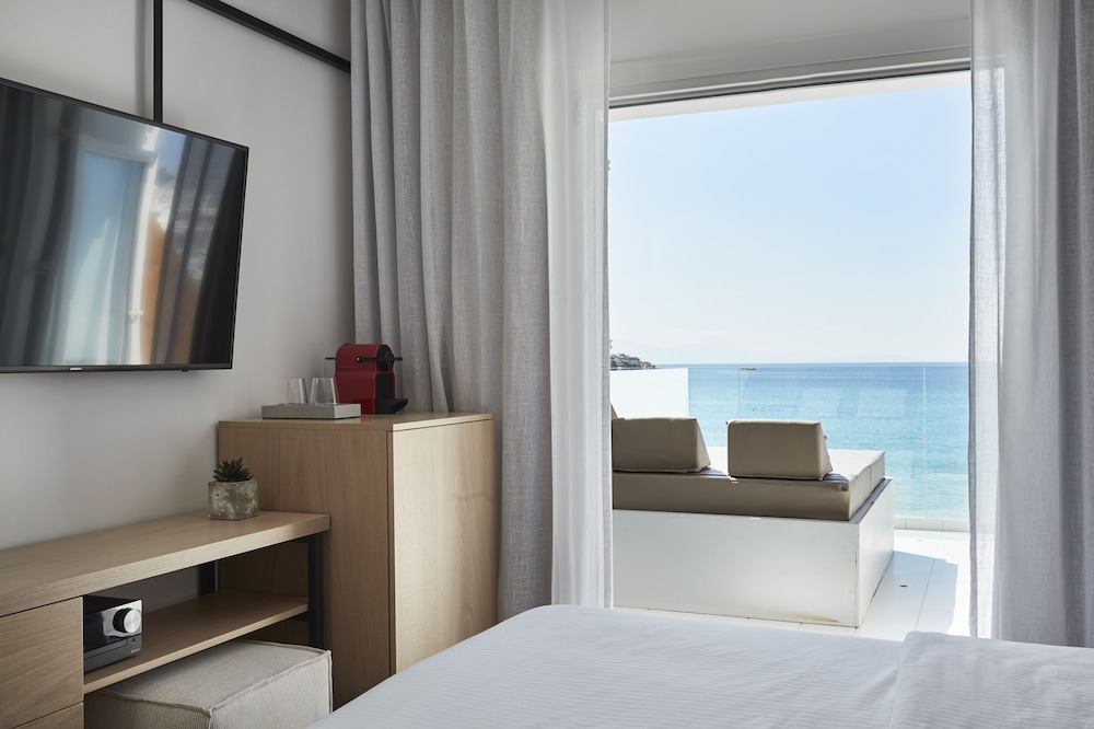 Deluxe Room, 1 Double Bed, Sea View - Photo 12