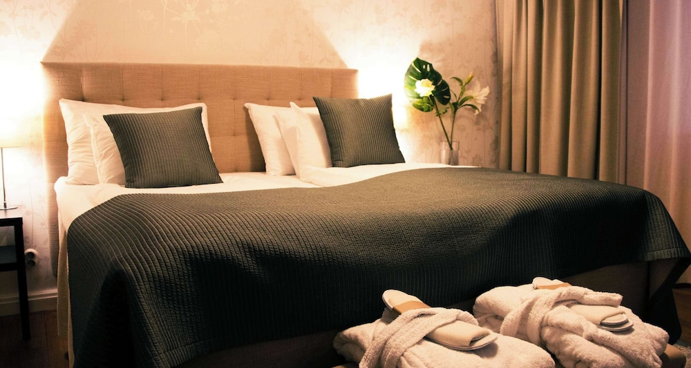 Suite, 1 Double Bed, Non Smoking - Photo 1