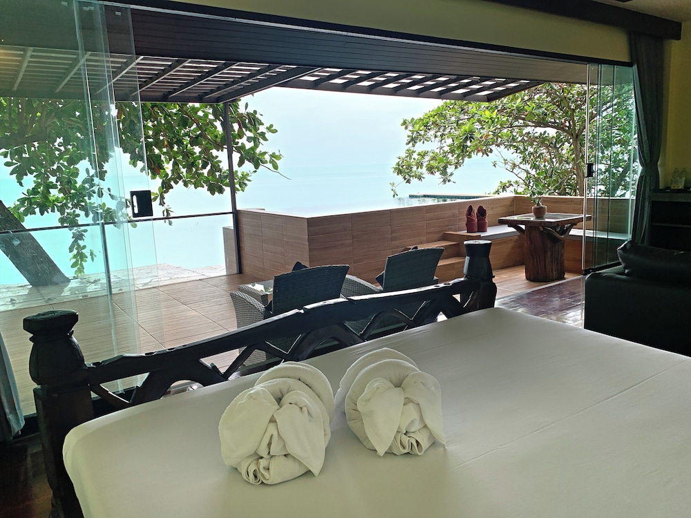 Grand Pool Villa photo 2