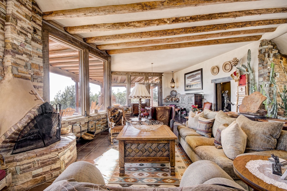 House, Multiple Beds, Kitchen, Mountain View