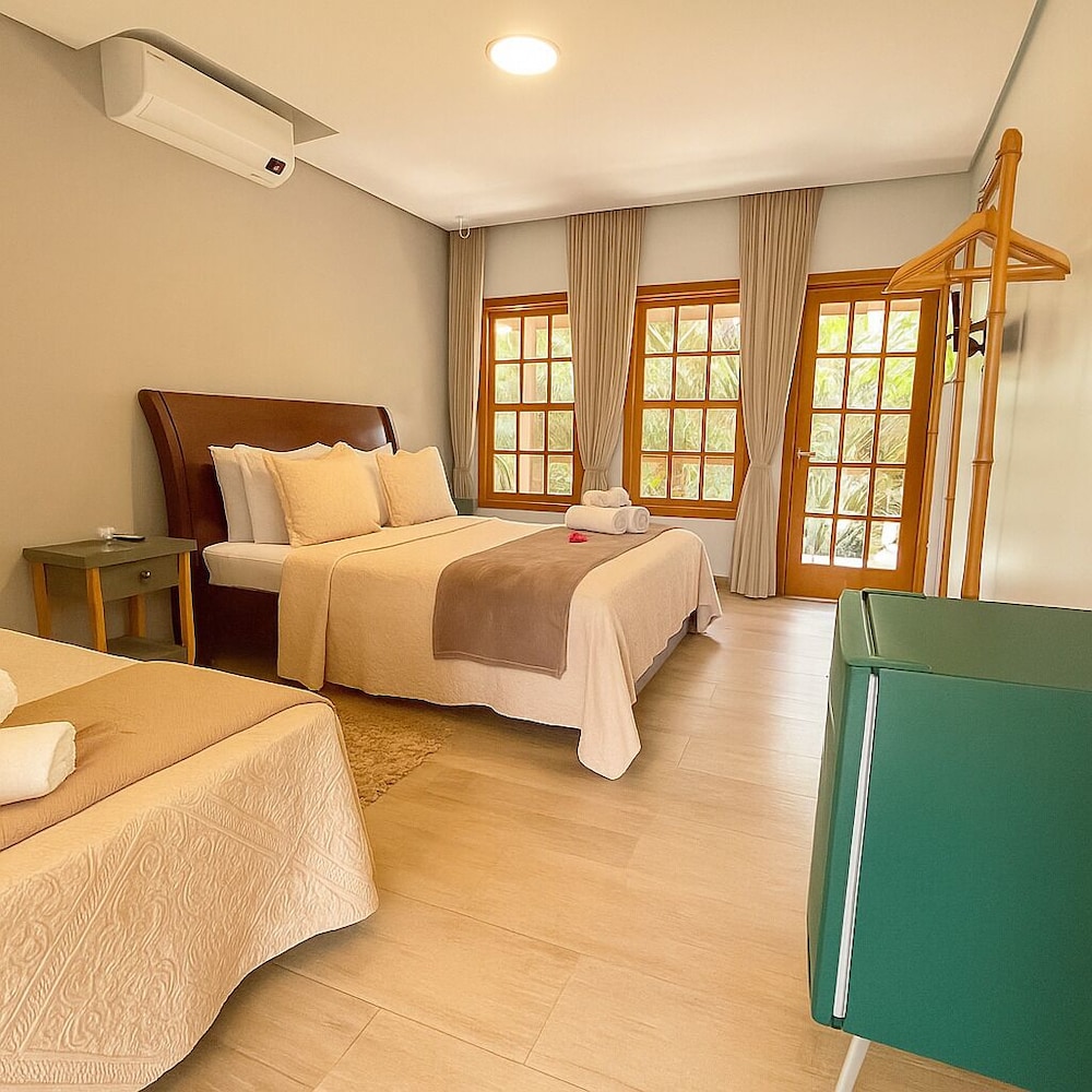 Room - Photo 1