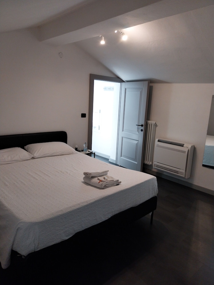 Family Double Room, Courtyard View photo 1
