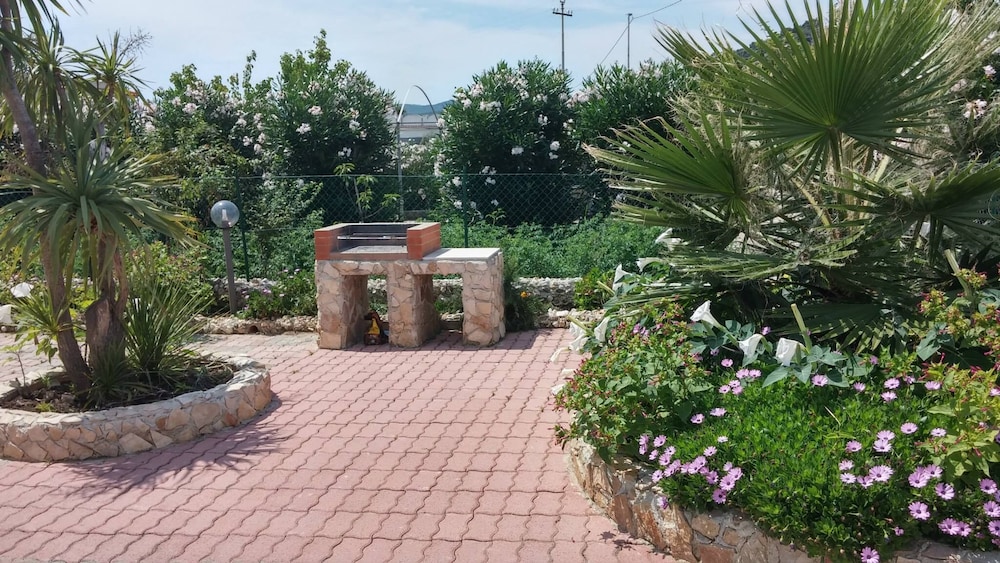 Villa, 3 Bedrooms, Smoking, Balcony