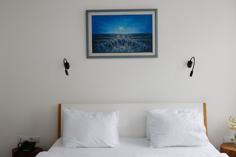 Standard Room, 1 King Bed