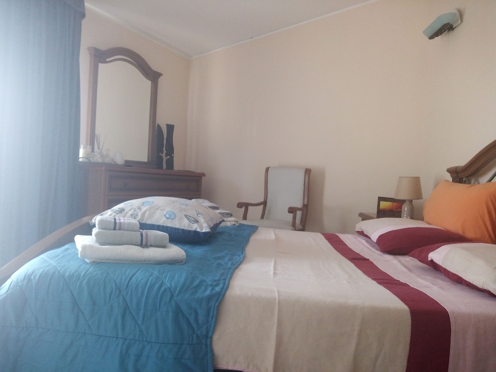 Deluxe Double Room, Non Smoking, Garden View (The Suite) photo 2