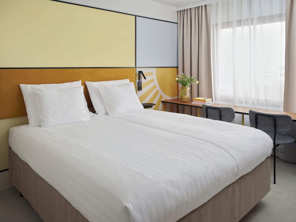 Deluxe Suite, Tower (Double) - Photo 3