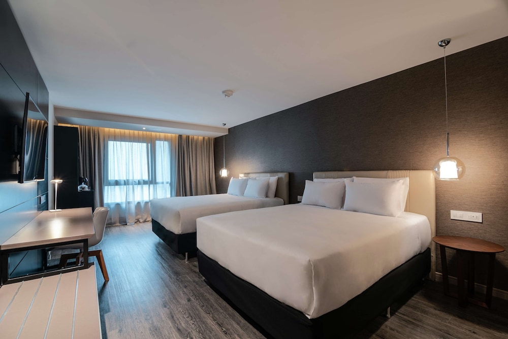 Room, 2 Queen Beds, Accessible (Hearing) - Photo 1