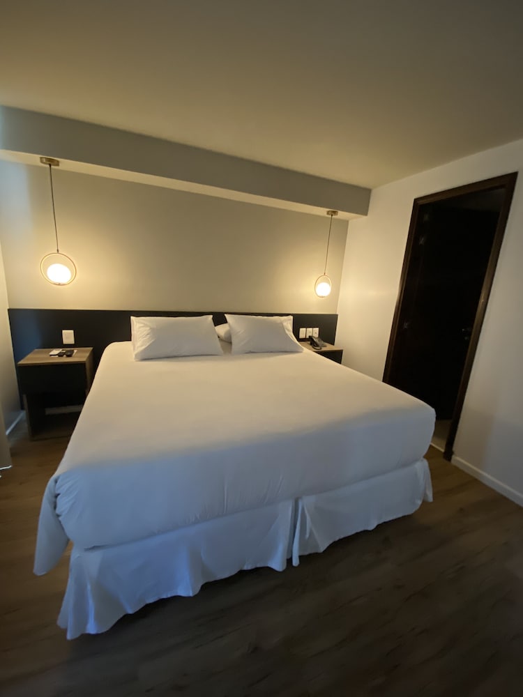 Luxury Studio Suite, 1 Bedroom, Terrace, City View photo 1