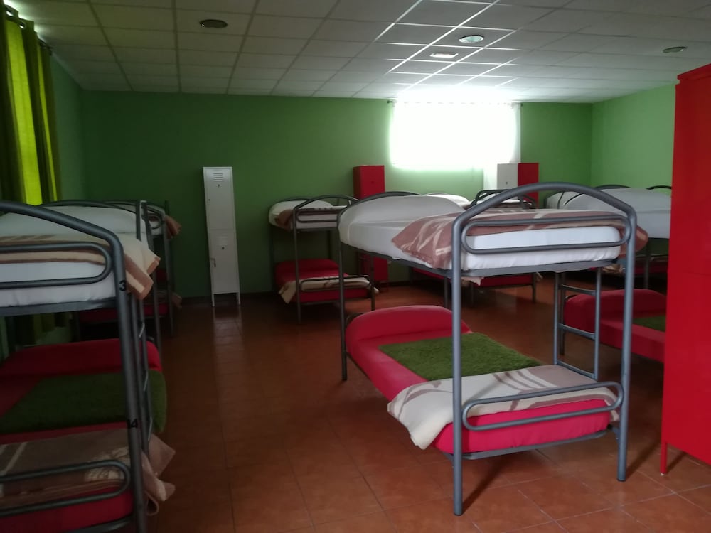Shared Dormitory, Mixed Dorm, Shared Bathroom (One bed in a 24 pax room) photo 2