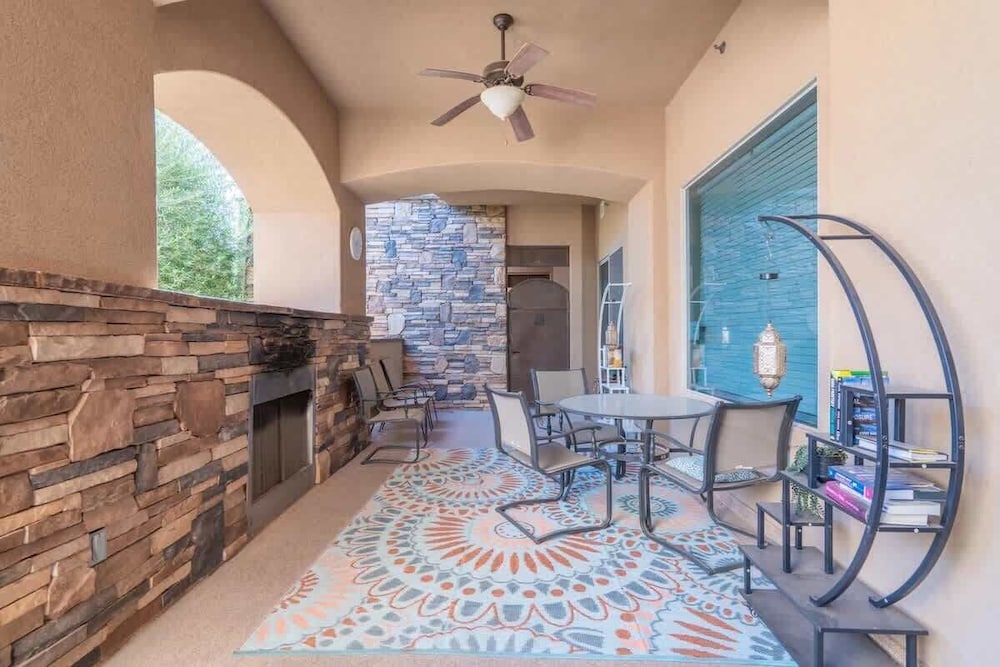 Luxury Condo, 2 Bedrooms
