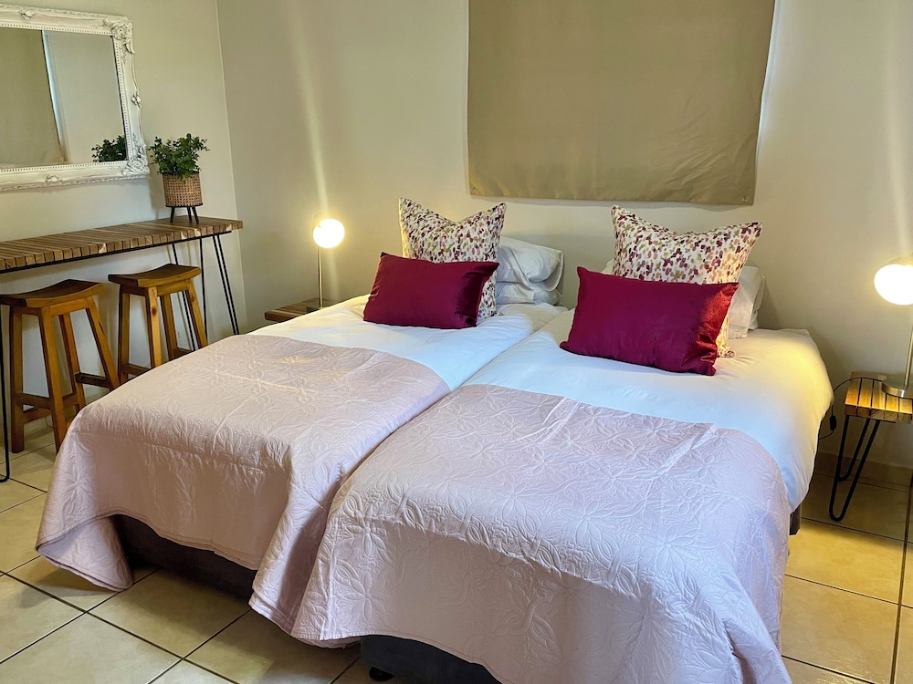 Standard Chalet, 1 Bedroom, Mountain View, Garden Area photo 2