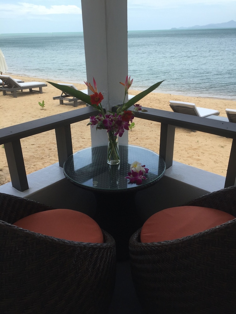 Bungalow, Beachfront photo 2