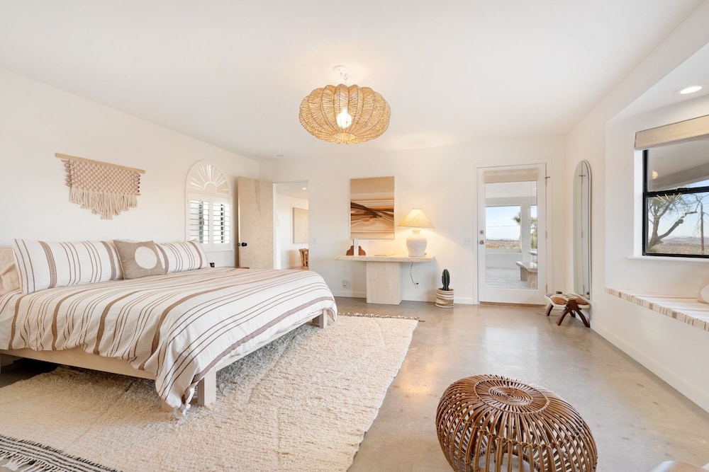 House, 2 Bedrooms photo 1