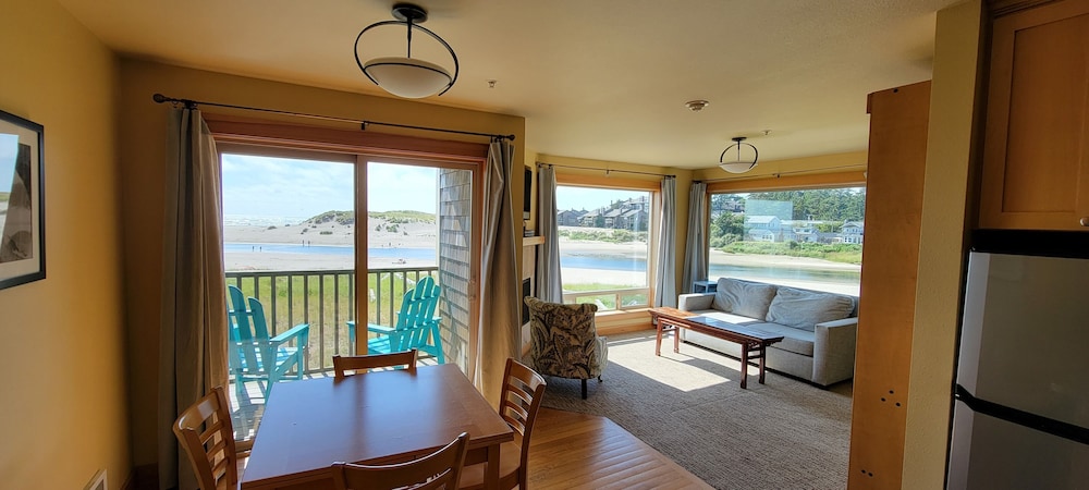 Osprey Suite – Second Floor Ocean Front View photo 3