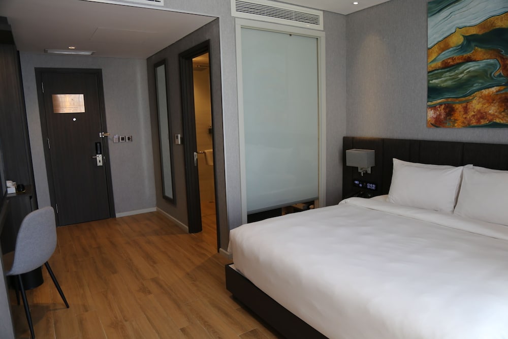 Classic Double Room, NO VIEW photo 3