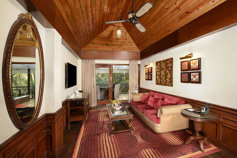 Regent Villa photo 2