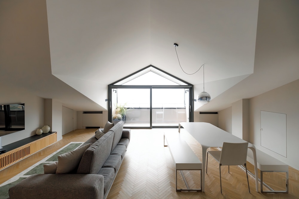 Deluxe Apartment, Lake View