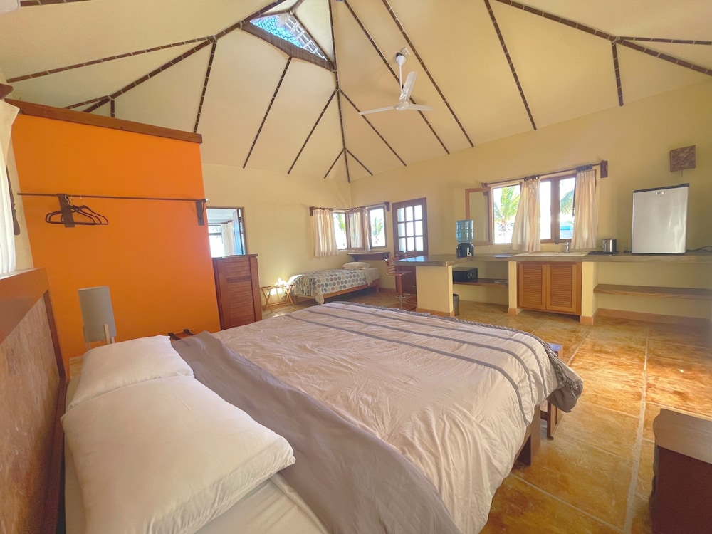 Deluxe Room, 2 Bedrooms, Patio, Ocean View