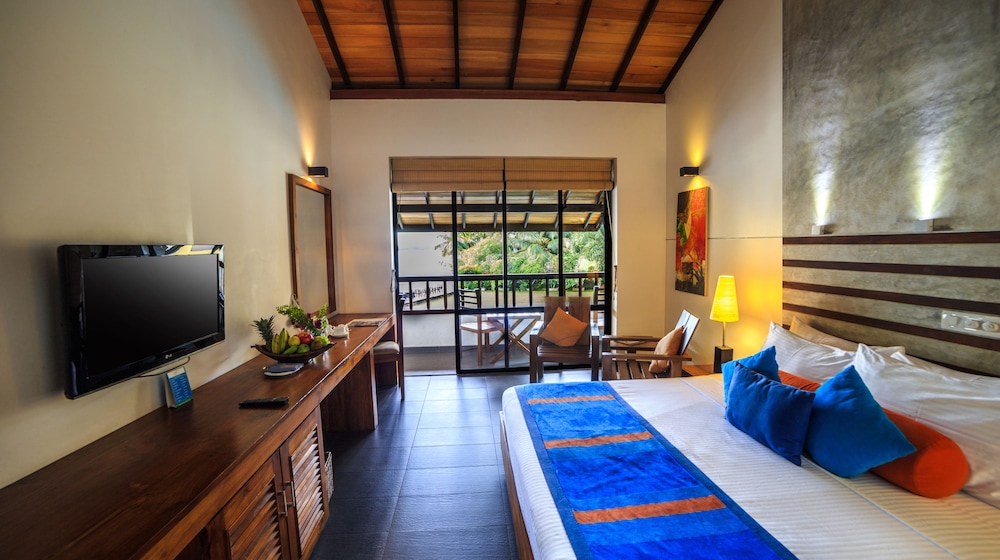 Standard Double Room - Pool / Garden View photo 2