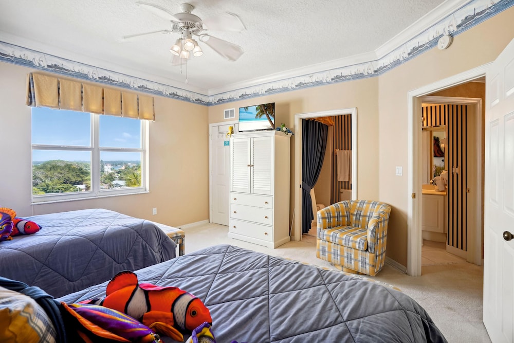 Condo, Multiple Beds (Tides 2-627)