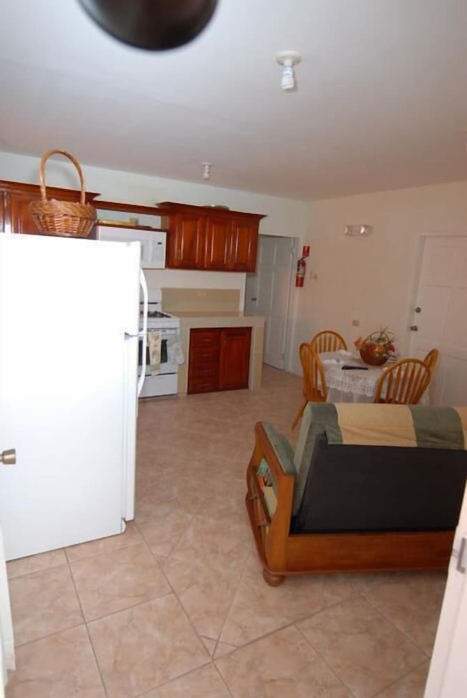Deluxe Apartment, 2 Double Beds, Ensuite, Garden View photo 3
