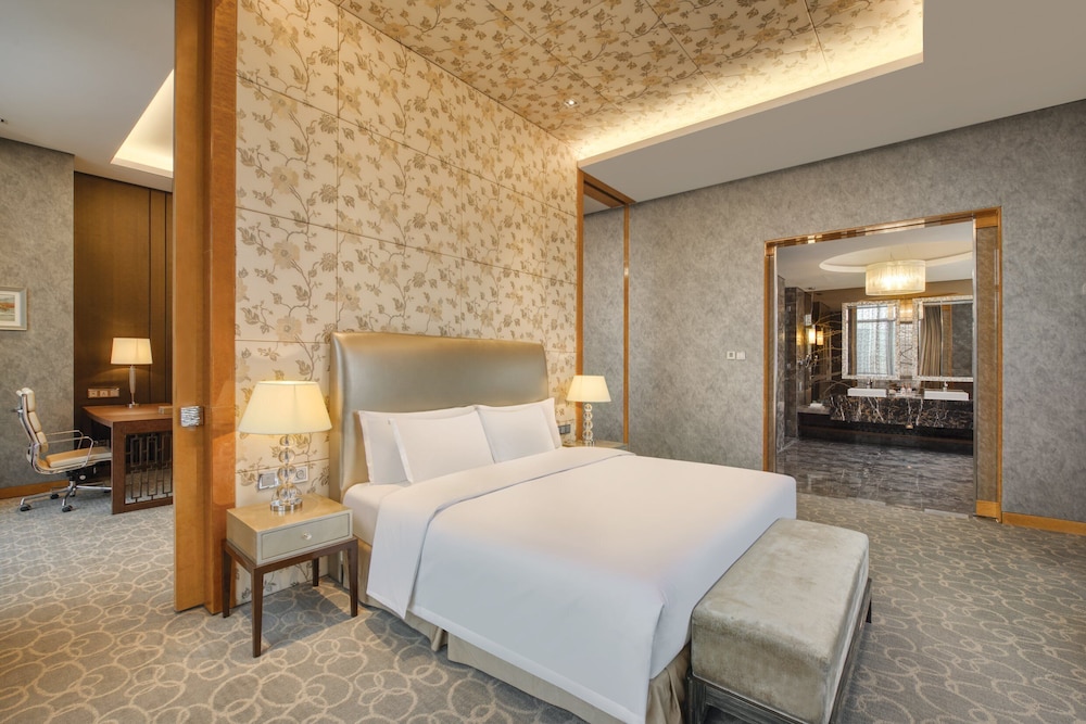Junior Suite, 1 King Bed, Club Lounge Access (Kids Theme) - Photo 5