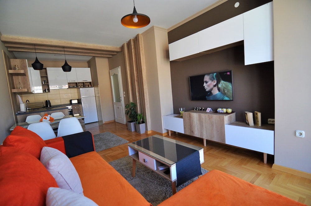 Luxury Apartment, Lake View photo 1
