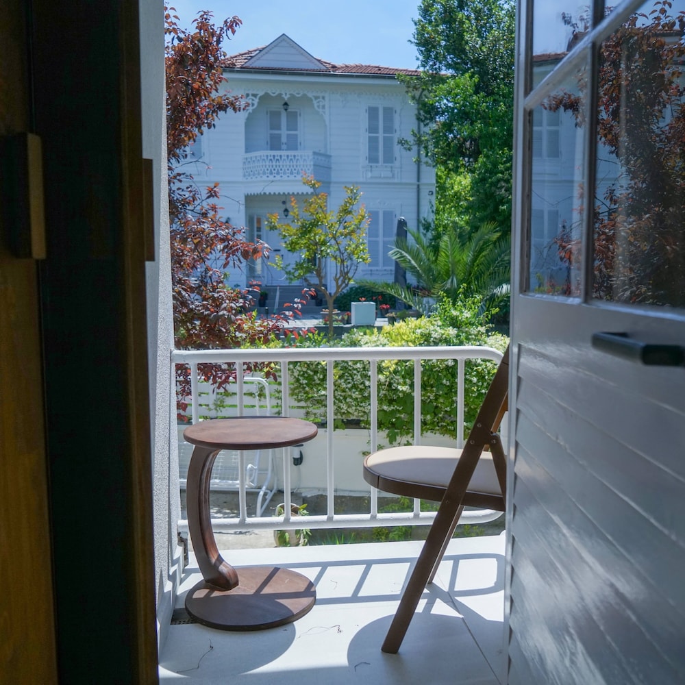 Standard Room, Balcony, Garden View photo 2