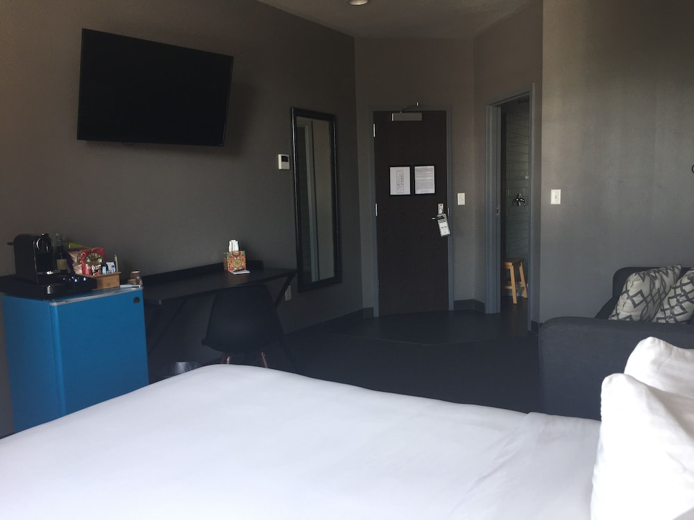 Luxury Room, 1 King Bed with Sofa bed, City View photo 2