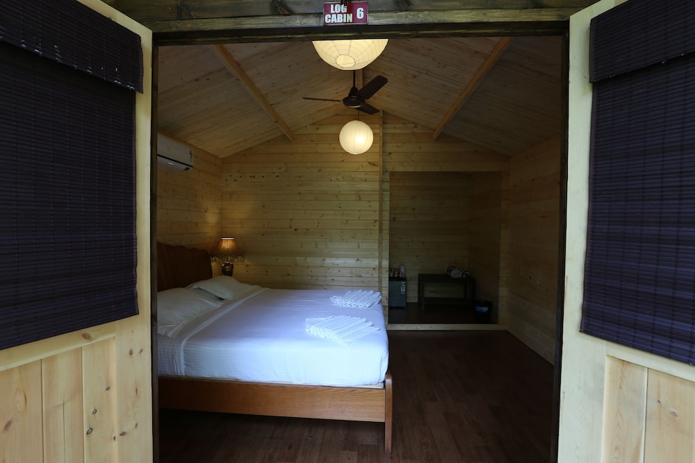 Basic Cabin, 1 Double Bed photo 3