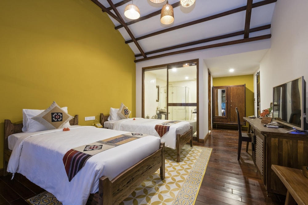 Deluxe Double or Twin Room, Lake View - Photo 4
