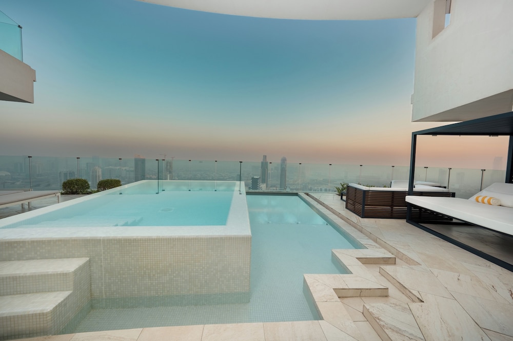2 BED | Sky Villa w/Pool