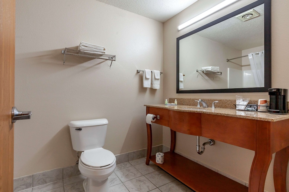 Room, 1 King Bed, Accessible, Non Smoking - Photo 2