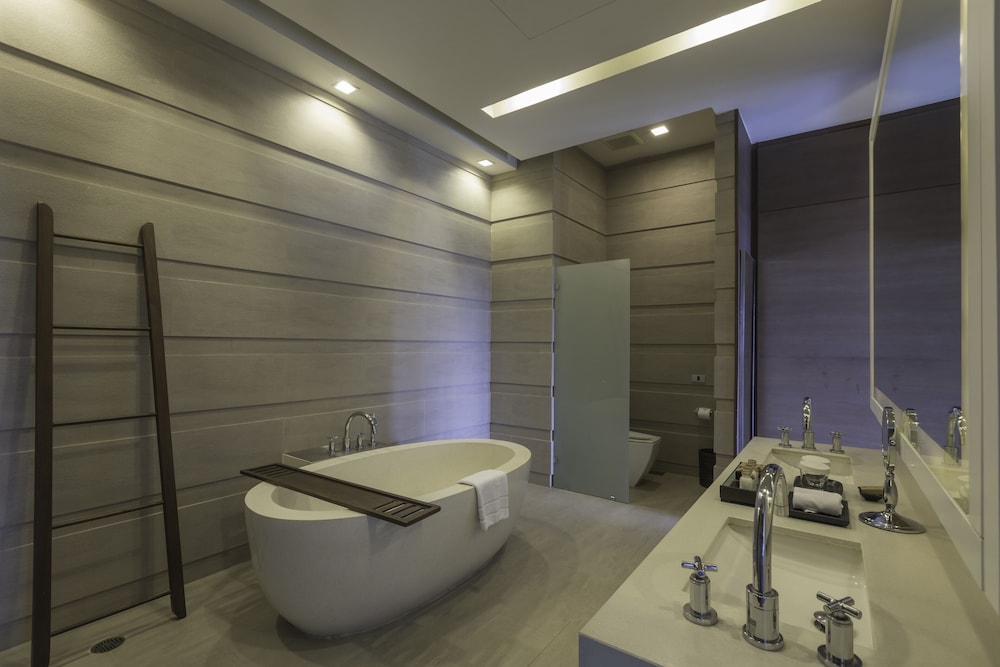 Sky pool suites - Photo 5