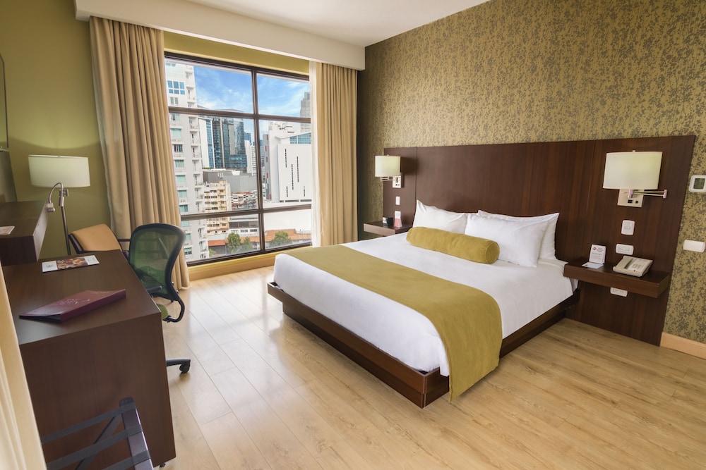 Suite, 1 King Bed, Non Smoking
