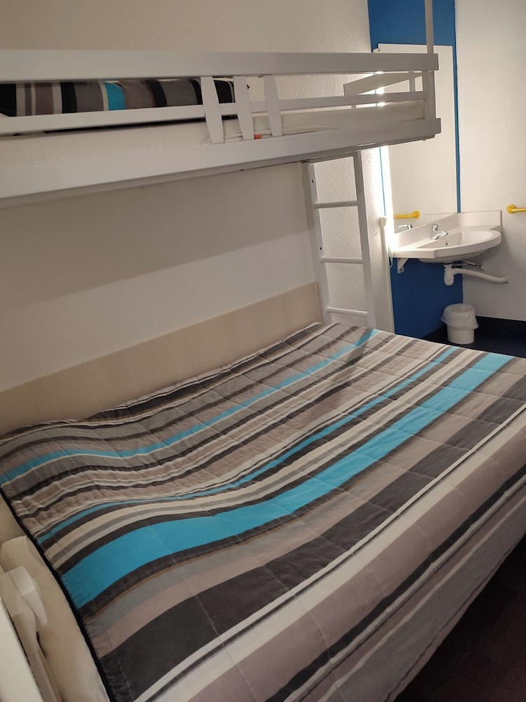 Classic Triple Room photo 2