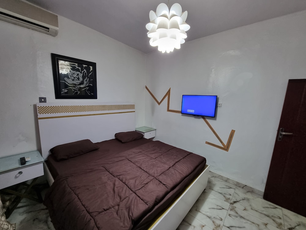 Apartment, 2 Bedrooms, Kitchen, Ground Floor photo 3
