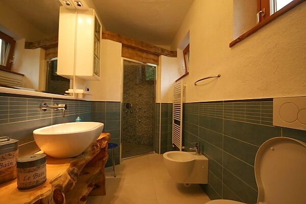 Luxury Suite photo 3