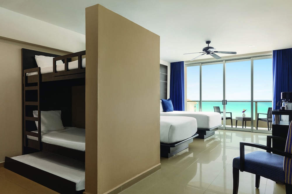 Family Suite, Multiple Beds (Double) photo 1