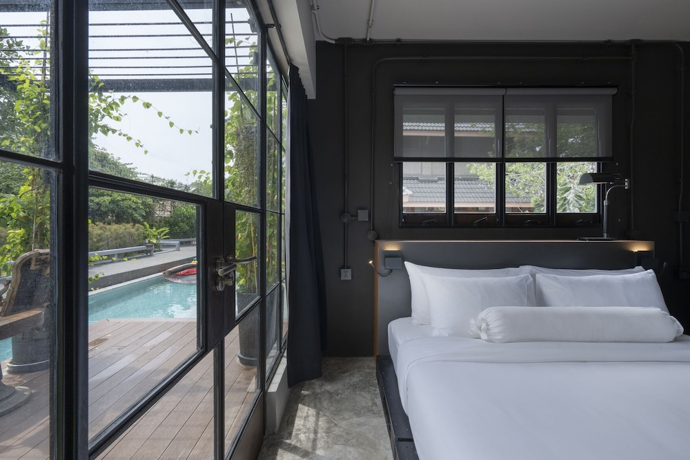 Five-Bedroom Pool Villa - Photo 37