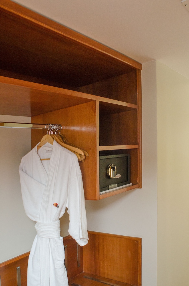 Deluxe Triple Room - Photo 7