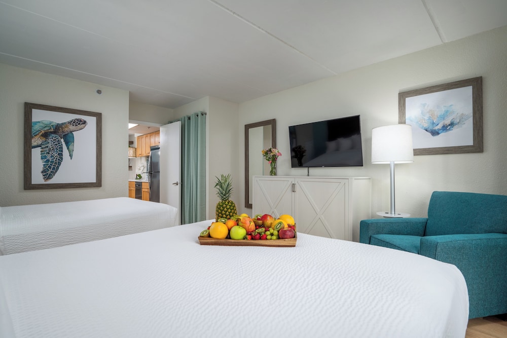 Suite, 2 Queen Beds, Oceanfront - Photo 1
