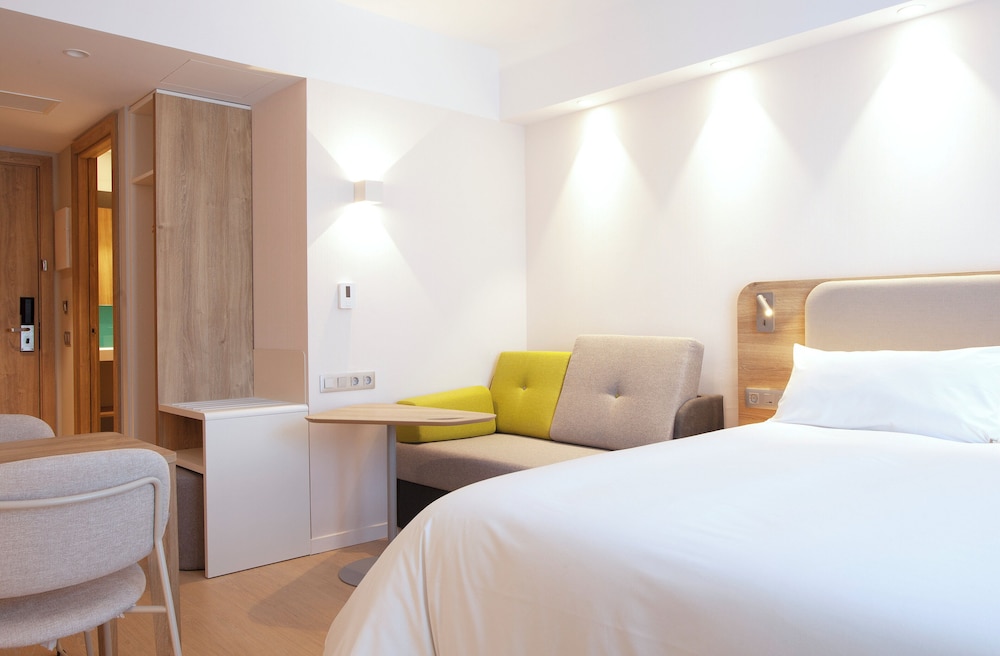 Suite, 1 Bedroom (Free Breakfast)