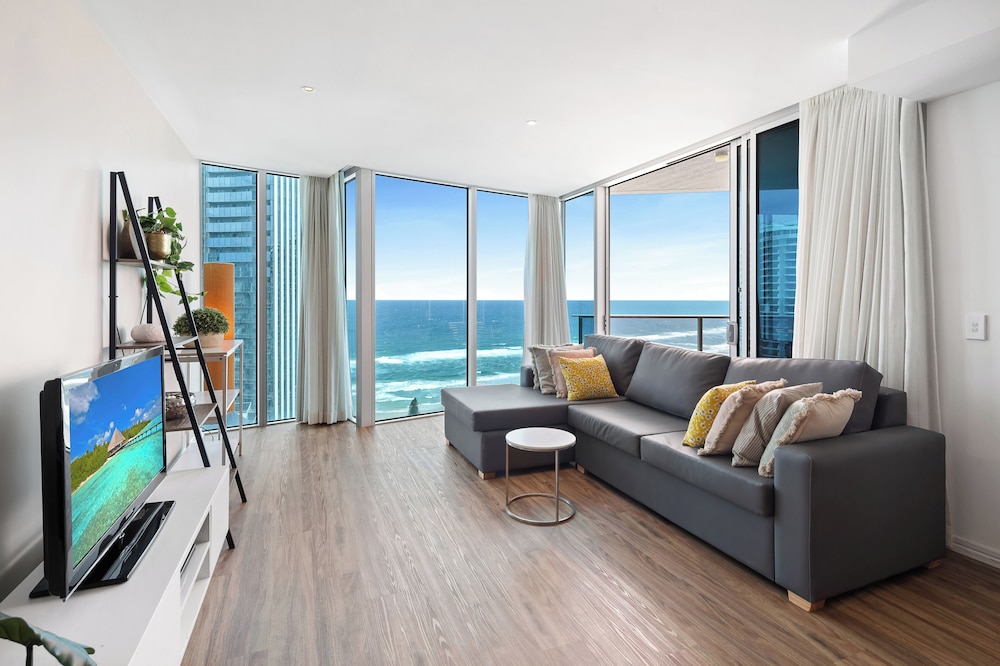 Apartment, 2 Bedrooms, 2 Bathrooms, Ocean View (Level 18) photo 2