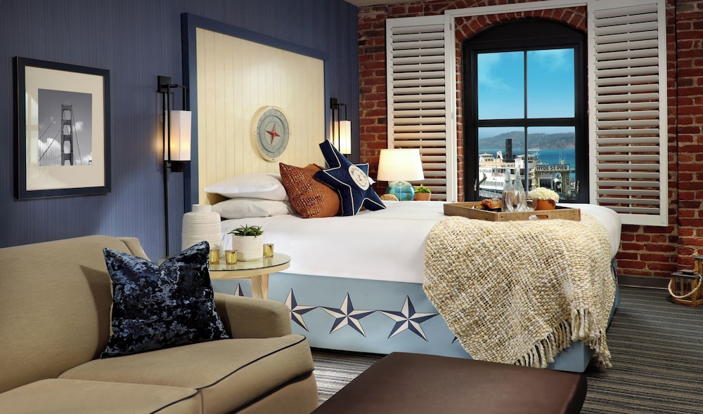 Room, 1 King Bed, Bay View - Photo 1