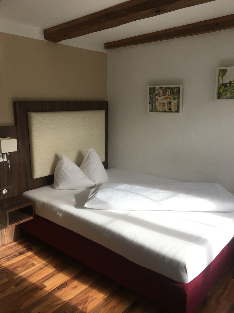 Standard Single Room, 1 Twin Bed, Non Smoking, Hill View photo 1
